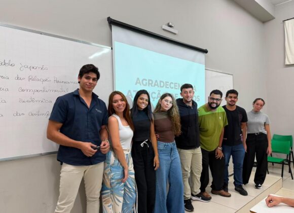 Seminário sobre Teorias da Administração amplia aprendizado dos estudantes da Escola de Negócios