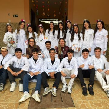 Projeto Ozanam leva educação em saúde bucal a escolas municipais por meio de ação extensionista do curso de Odontologia