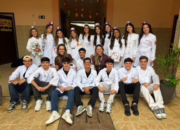 Projeto Ozanam leva educação em saúde bucal a escolas municipais por meio de ação extensionista do curso de Odontologia