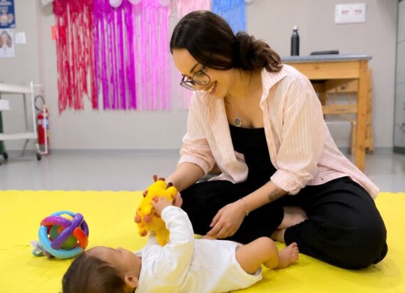 Liga Acadêmica de Fisioterapia Neurofuncional e Pediátrica promove treinamento sobre avaliação do desenvolvimento motor infantil