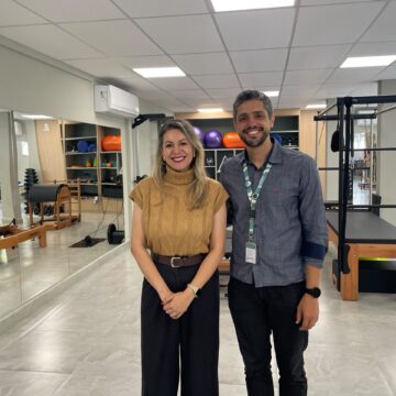 Clínica-Escola do UNIFAGOC recebe visita de diretora-secretária do CREFITO-4 MG