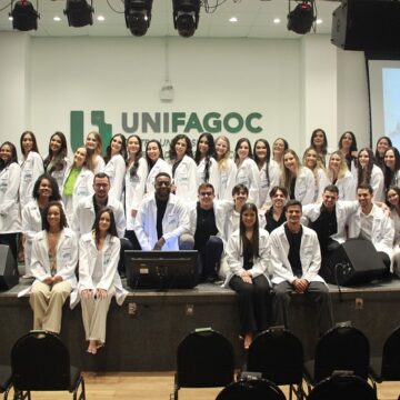 Nutrição UNIFAGOC realiza cerimônia de entrega de jalecos da Turma III