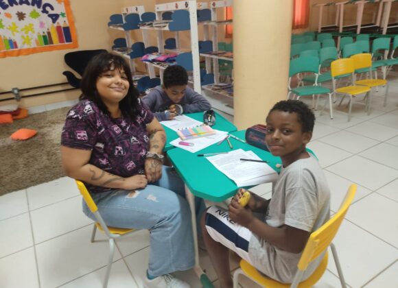 Projeto de Extensão da Pedagogia leva incentivo à leitura para escola da rede municipal