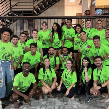 JIEFI reúne alunos, professores e egressos em noite de integração e esportes no Garage Beach